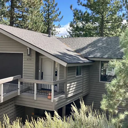 Newly Remodeled 5 Bedroom Home With Hot Tub